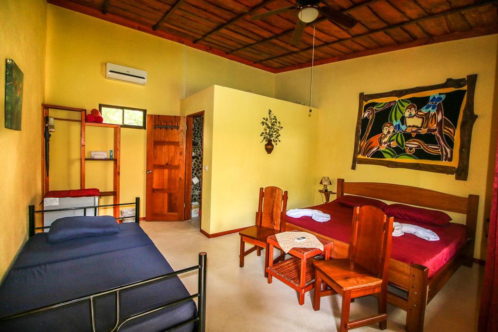 Guava Lodge Playa Matapalo Exterior photo